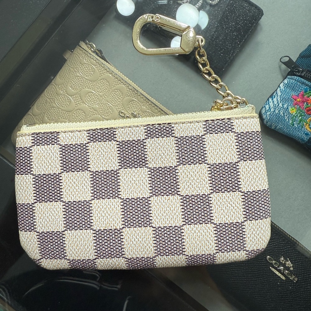 Checkered Beige and Brown Key Card Holder